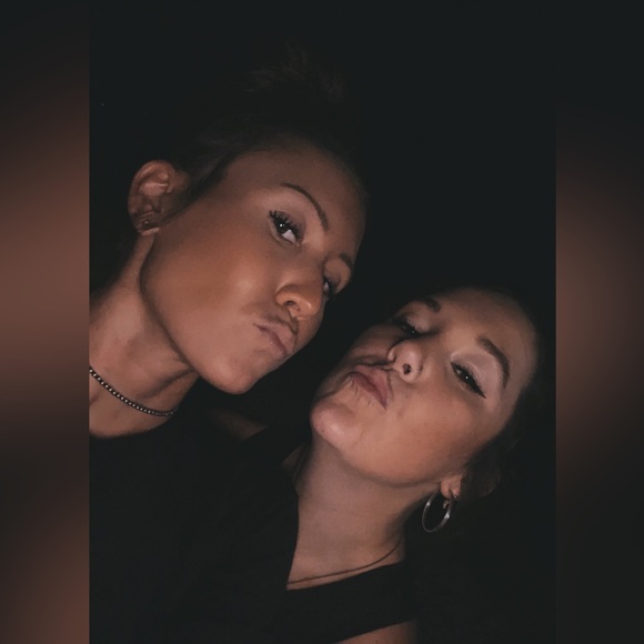 Meet your Posher, Alex - Picture 1 of 1